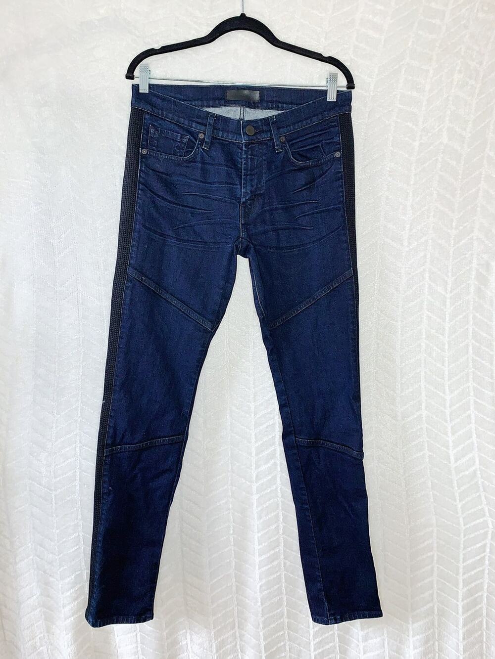 J. Brand Skinny Jeans Stretch Dark wash Mid Rise Size- 32